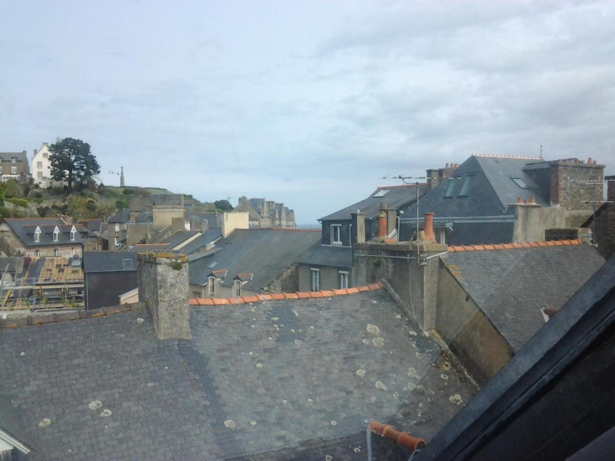 Appartement Rue Georges V - Port De La Houle Cancale Eksteriør bilde